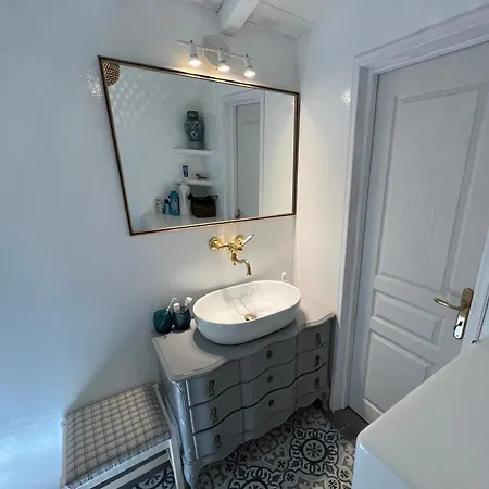 Romantic Lemonia Villa