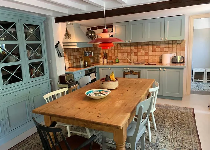 Romantic Lemonia Villa